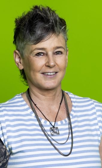 ***INTERNET OUT** SÃO PAULO, SP, BRASIL, 13-12-2024, 13h: Retrato da jornalista Milly Lacombe, nos estudios do Canal Uol. (Foto: Daniela Toviansky/UOL).  ATENCAO: PROIBIDO PUBLICAR SEM AUTORIZACAO DO UOL